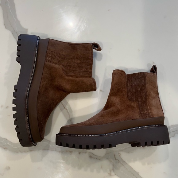 New Betsy Lug Sole CASLON boots - Picture 2 of 7